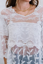 Load image into Gallery viewer, Oasis Of Lace Top