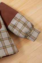 Load image into Gallery viewer, Baby Splicing Plaid Pocketed Jacket
